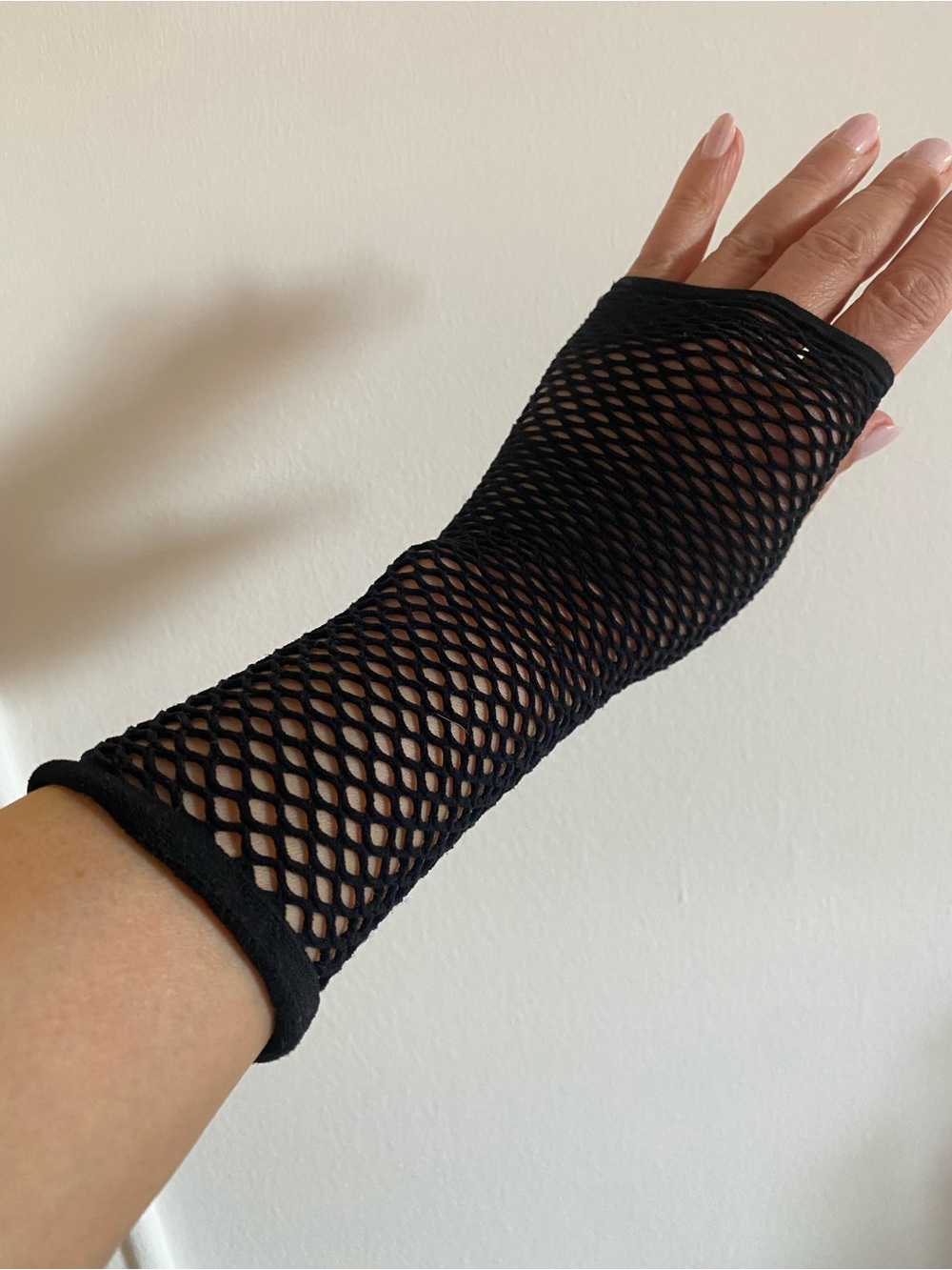 Black Fishnet Arm Warmers - Edgy Mesh Gloves